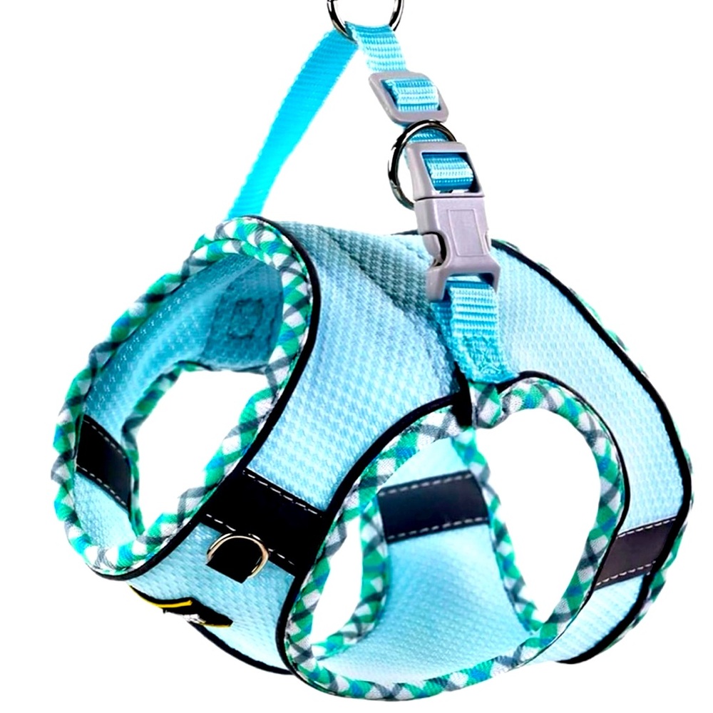 LIKE NEW, Cute blue dog or puppy harness. Used only two times!!